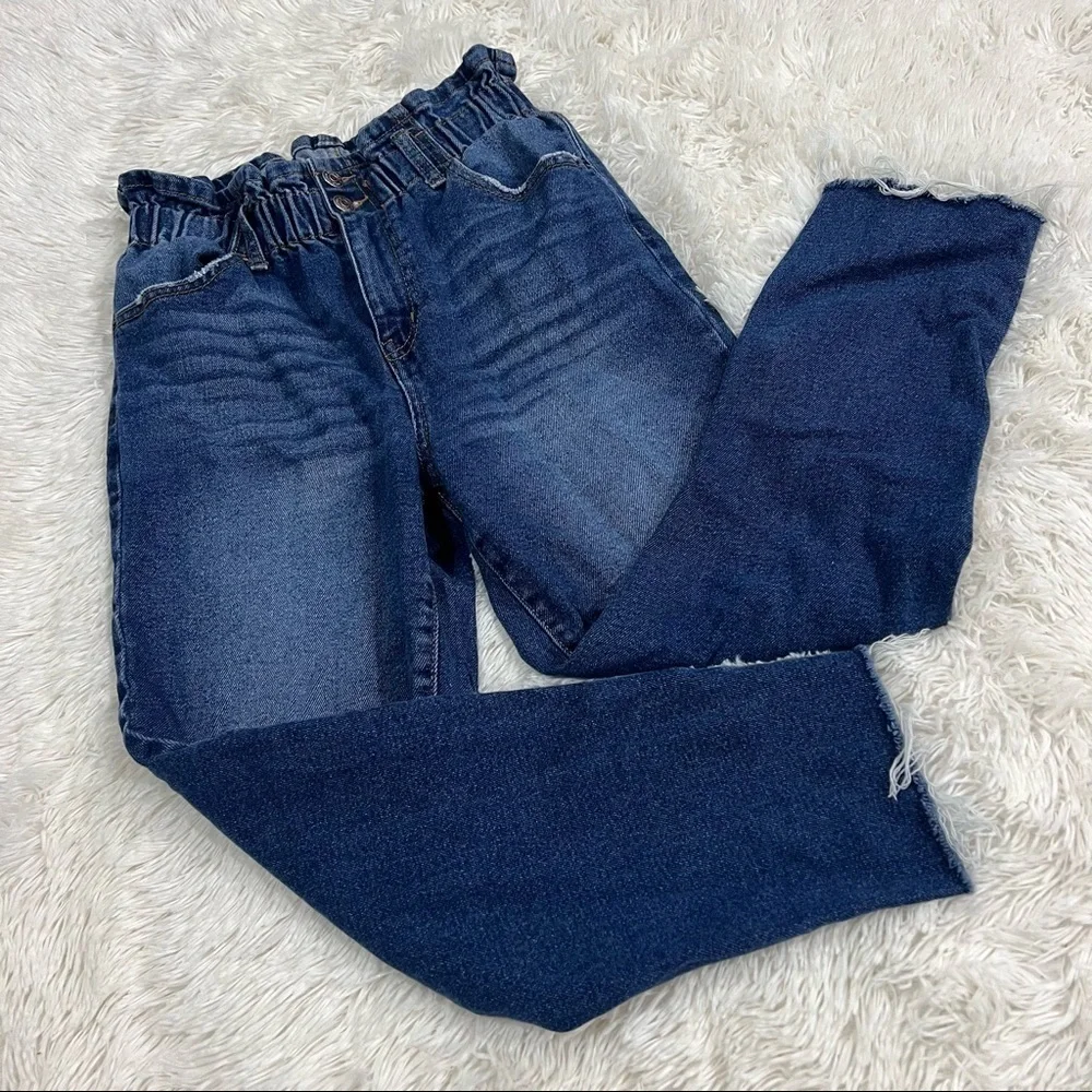Wild Fable Paperbag Waist Raw Hem Jeans Woman’s size 2